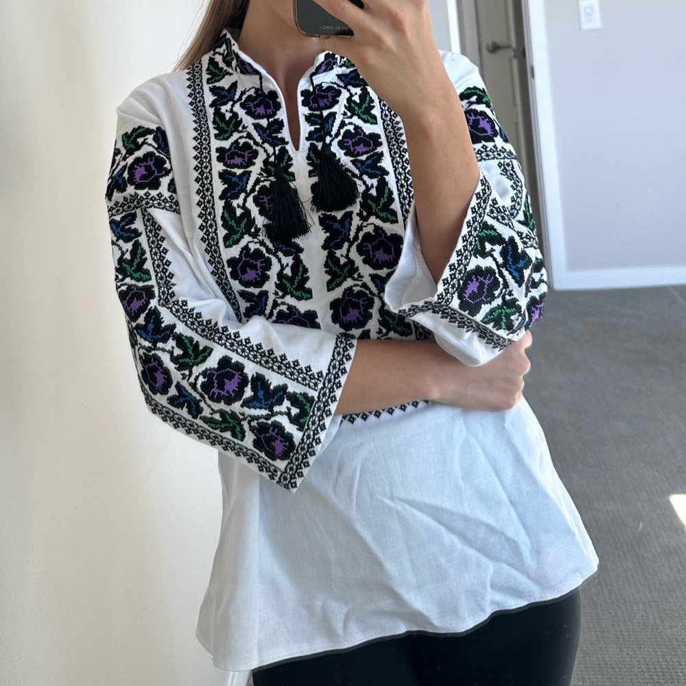 New vyshyvanka embroidered shirt